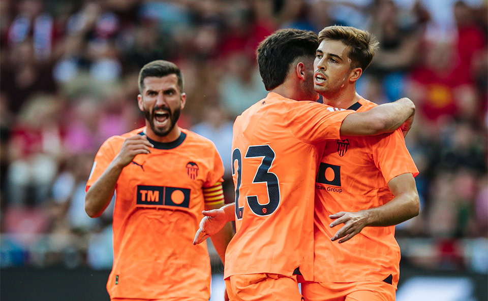 スパルタク・トルナヴァ クラブ創設100周年記念試合